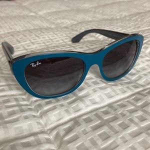 Ray Ban Sunglasses Excellent condition!